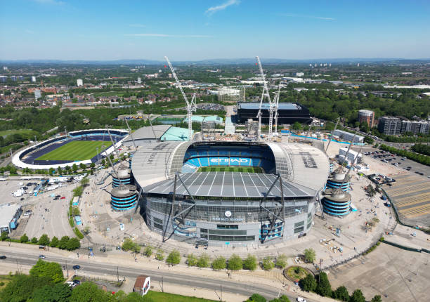 Sân vận động Etihad: Từ Điền kinh đến Biểu tượng của Manchester City