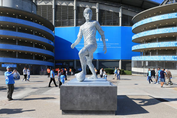 Sân vận động Etihad: Từ Điền kinh đến Biểu tượng của Manchester City
